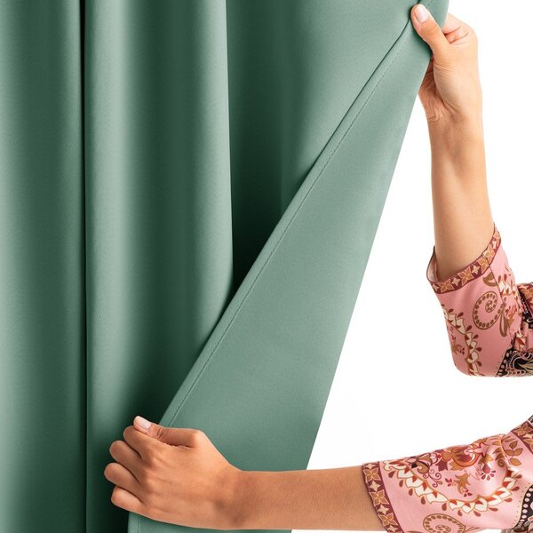 Svetlozelený dimout záves 140x245 cm Kierra – Restilo