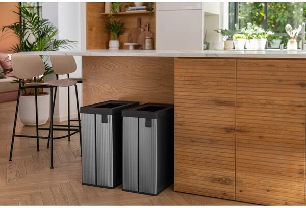 Sivý odpadkový kôš na triedený odpad z recyklovaného plastu 54 l Verto Recycle – Curver