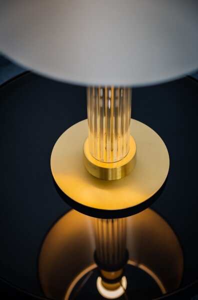 Argon 8540 - Stolná lampa HAMPTON 1xE27/15W/230V biela