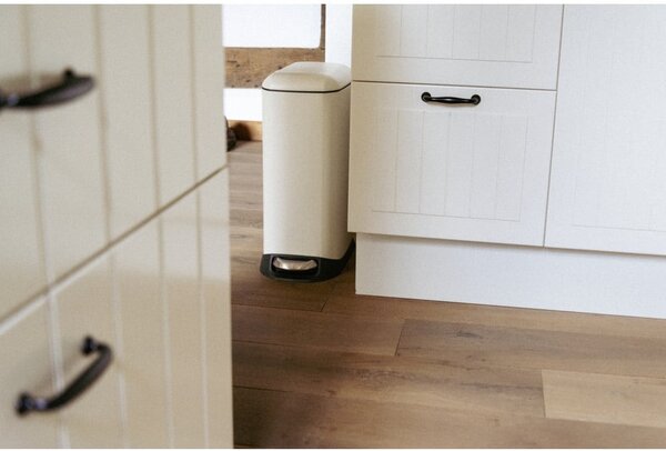 Krémový pedálový oceľový odpadkový kôš 12 l Design – Wenko