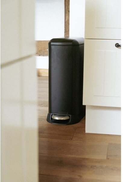 Matne čierny pedálový oceľový odpadkový kôš 12 l Design – Wenko