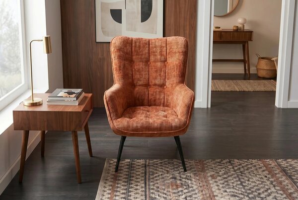 Dizajnové retro kreslo Scandinavia so ženilkovým poťahom s prešívaním s gombíkmi v hrdzavej hnedej farbe a čiernymi nohami 73 cm