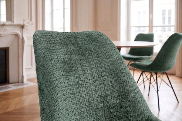 Škandinávska retro zelená jedálenská stolička Scandinavia s textúrovaným ženilkovým poťahom a čiernou kovovou podstavou 50 cm