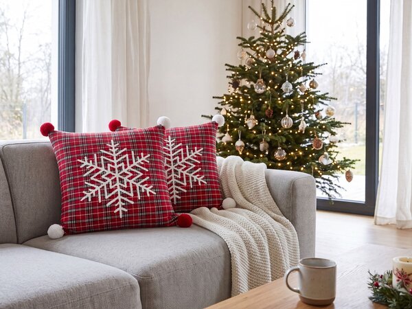 Sada 2 dekoratívnych vankúšov červená polyester 45 x 45 cm štvorcová tartan vianočný vzor