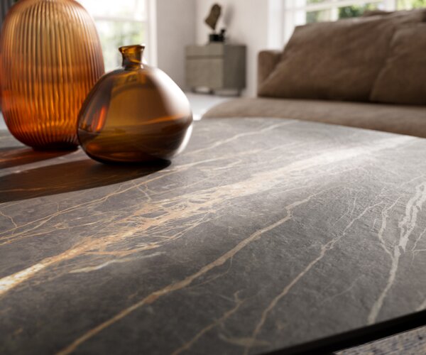 DELIFE Konferenčný stolík Edge zaoblený tvar 90x90 cm keramika Laminam® Noir Desir hnedá Parabi metalická strieborná