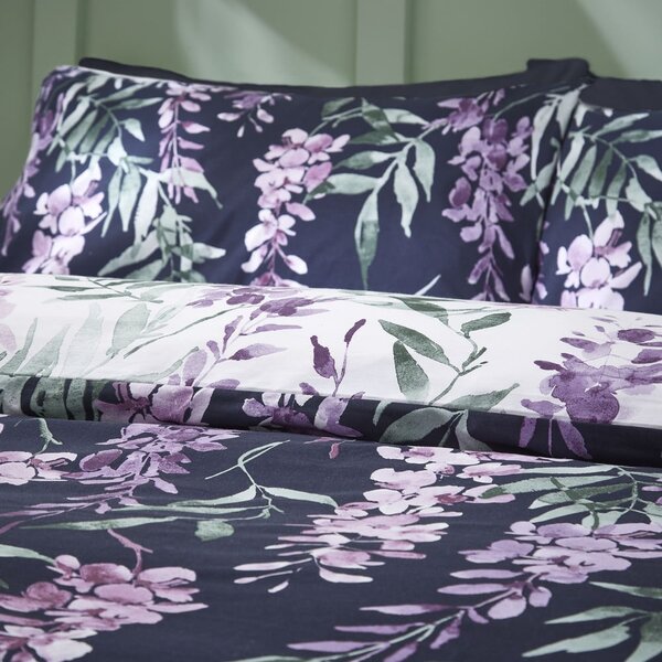 Bielo-fialové obliečky na dvojlôžko 200x200 cm Wisteria - Catherine Lansfield