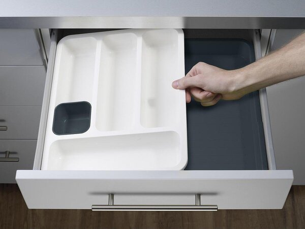 Sivá nastaviteľná priehradka na príbory Joseph Joseph DrawerStore