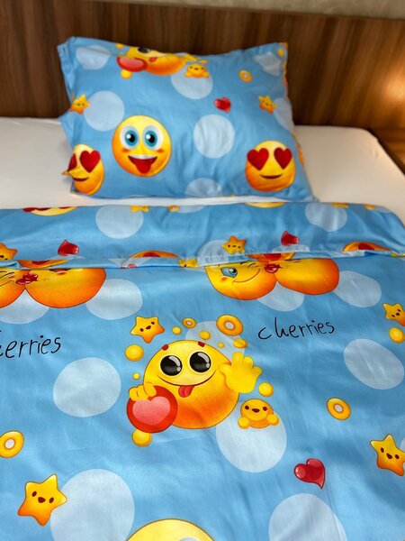 Emoji Blue Foto obliečky Rozmer obliečok: Štandardný rozmer 1x 140x200 + 1x 79x90- GOMBÍK