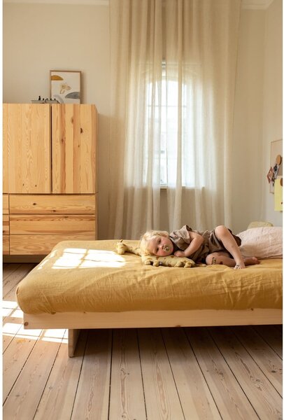 Jednolôžková posteľ z borovicového dreva s roštom 90x200 cm v prírodnej farbe Kanso – Karup Design