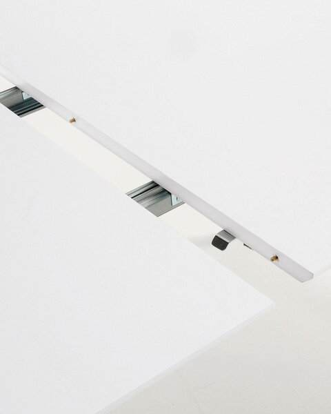 Biely okrúhly rozkladací jedálenský stôl s bielou doskou ø 90 cm Oqui – Kave Home