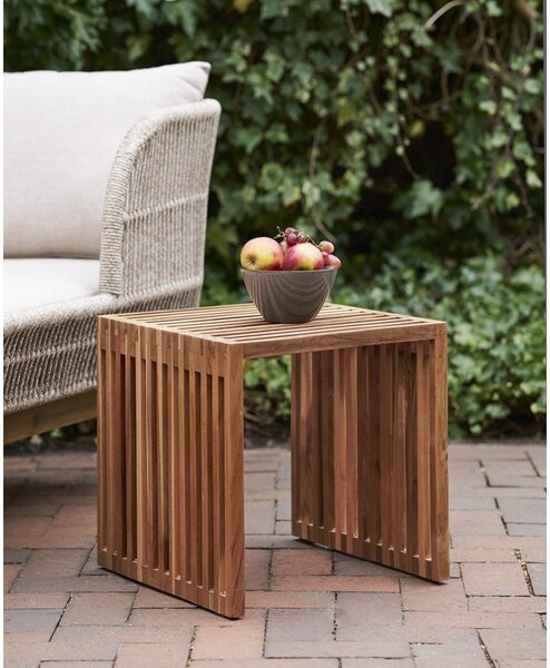 Odkladací stolík z teakového dreva 40x40 cm Pego – House Nordic