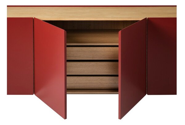 Červená nízka komoda v dekore duba 165x78 cm Arista – Teulat