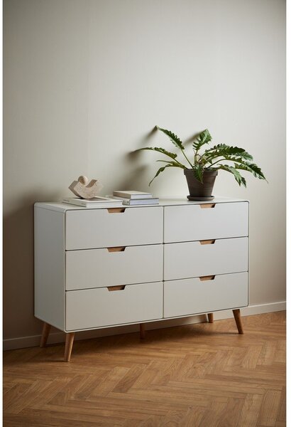Biela komoda 135x90x40 cm Lowell – Actona