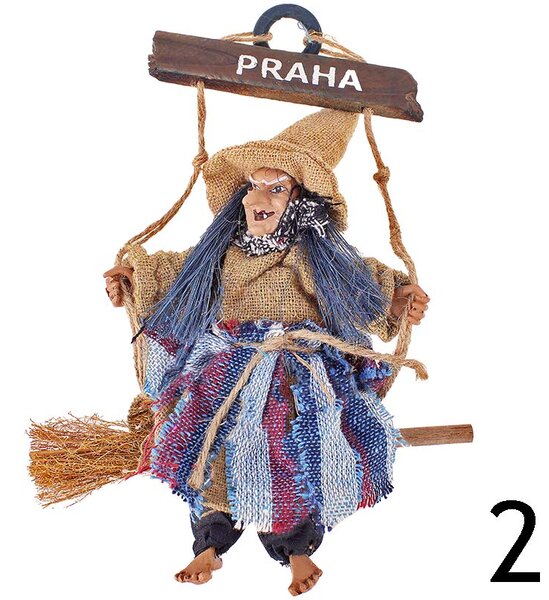 Striga na metle Praha 25cm (halloweenska dekorácia)
