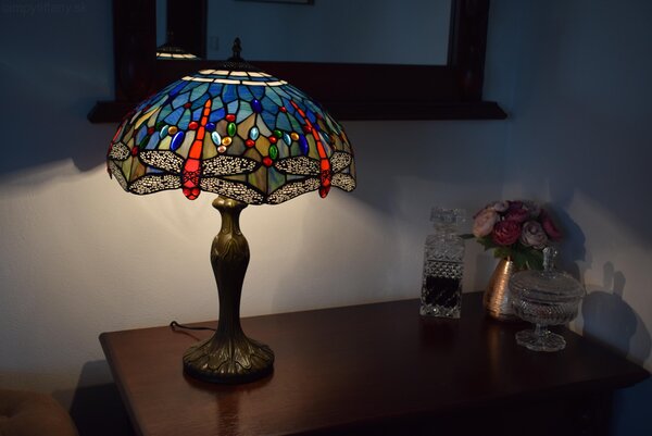 Lampy Tiffany Tiffany stolná lampa Dragon blue 300 Huizhou Oufu Lightin v.58xš.40,sklo/kov,40W