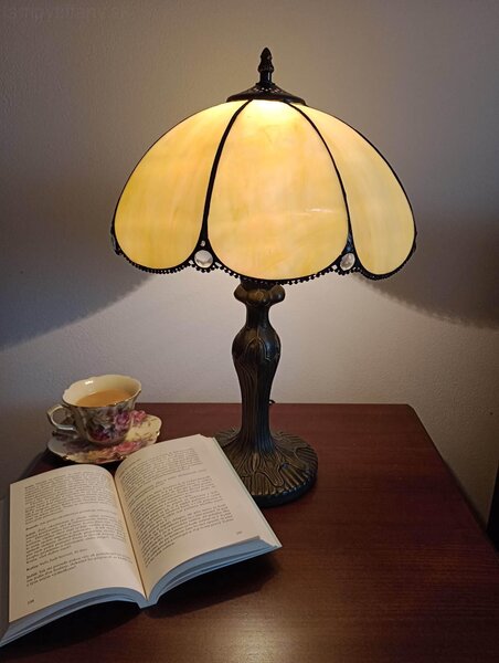 Tiffany stolná lampa Empir 212 - Huizhou Oufu Lighting v.48xš.30,sklo/kov,40W