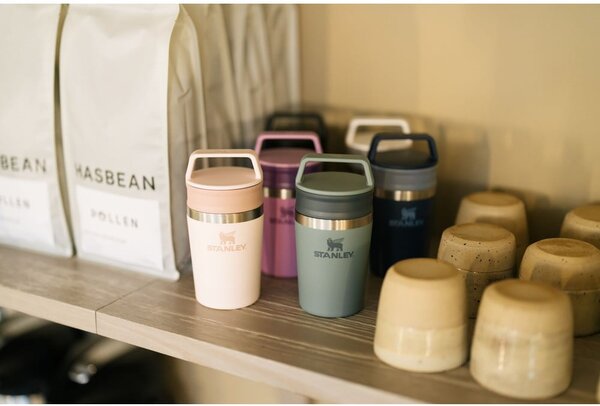 Svetloružový termo hrnček z nehrdzavejúcej ocele 350 ml Café-To-Go Rose Quartz – Stanley