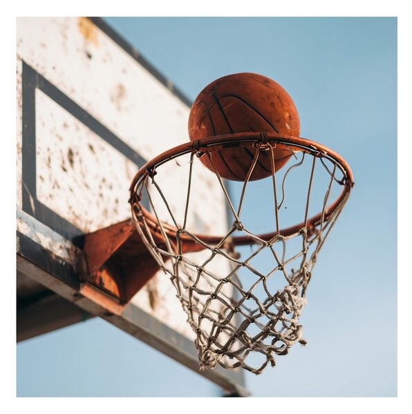 Obraz lopta padajúca do basketbalového koša