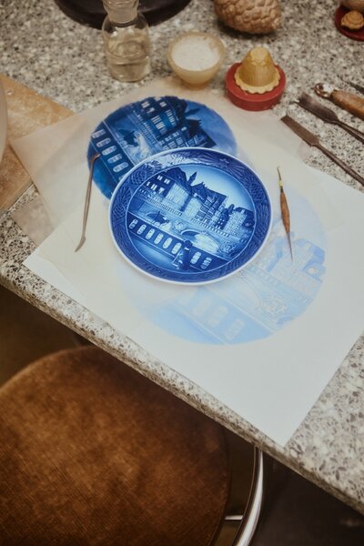 Porcelánový tanier Blue Collectibles 2026 The Marble Bridge Ø 18 cm