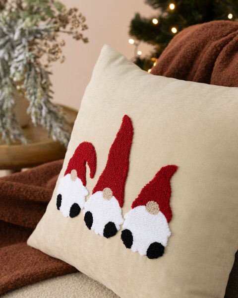Obliečka na vankúš Jolly Gnomes Red 43x43 cm