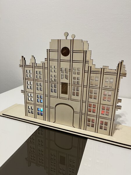 Drevený dekoračný domček Veľkosť: 16cm x 14cm