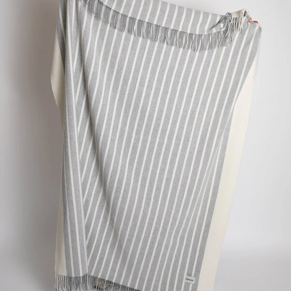 Vlnená deka z merino vlny Liora - Gray White Stripe
