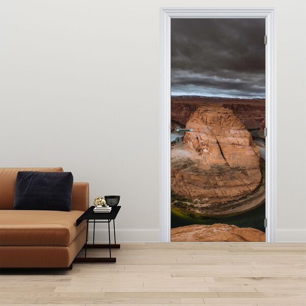 Fototapeta na dvere - Jazero v útese (95x205cm)