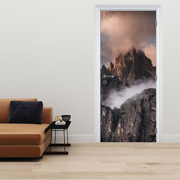 Fototapeta na dvere - Talianske Dolomity schované v hmle (95x205cm)