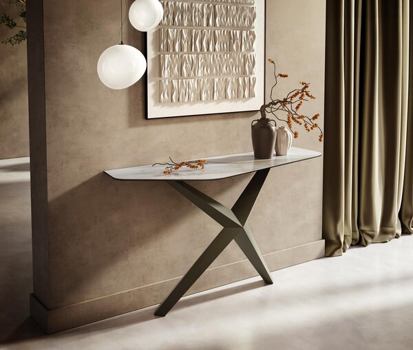 DELIFE Konzolový stolík Edge polygonálny 140×50 cm keramika onyx perla Zentharo kov titánová farba