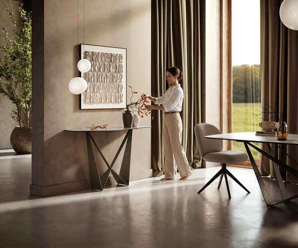 DELIFE Konzolový stolík Edge polygonálny 140×50 cm keramika onyx perla Spios kov titánová farba