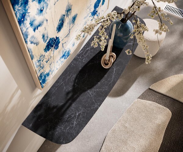 DELIFE Konzolový stolík Edge zaoblený 140×40 cm keramika Laminam® Nero Greco antracit Velio kov čierna