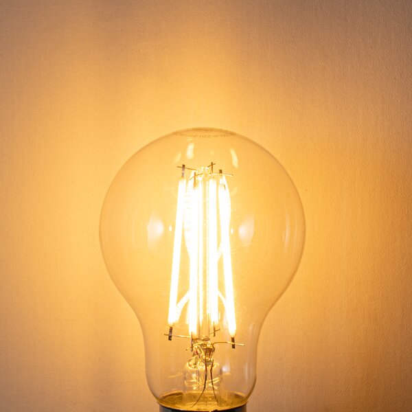 Sada 5 stmievateľných LED žiaroviek E27 A60 6W 700 lm 2200K