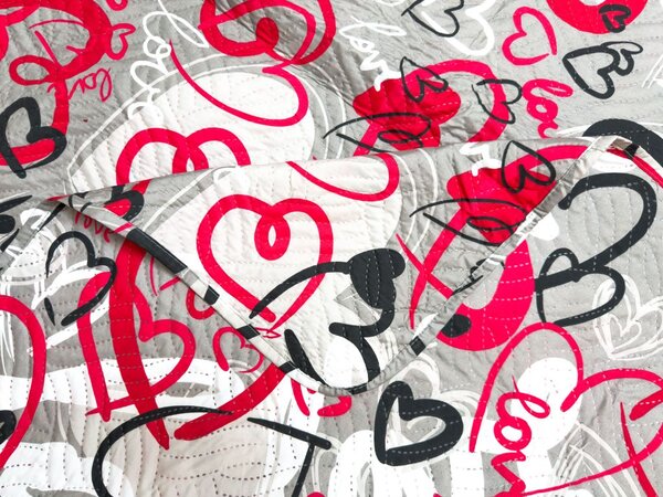 Prehoz na posteľ STREET LOVE, sivý Rozmer: 170 x 210 cm