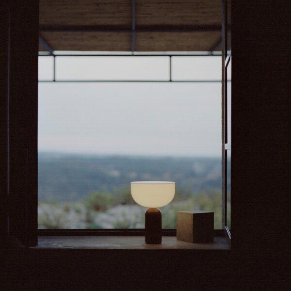 Prenosná lampa Kizu, Rosso Levanto Marble – New Works