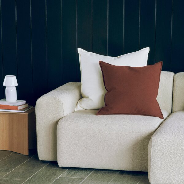 Vankúš Linen, 50, Iron Red – HAY