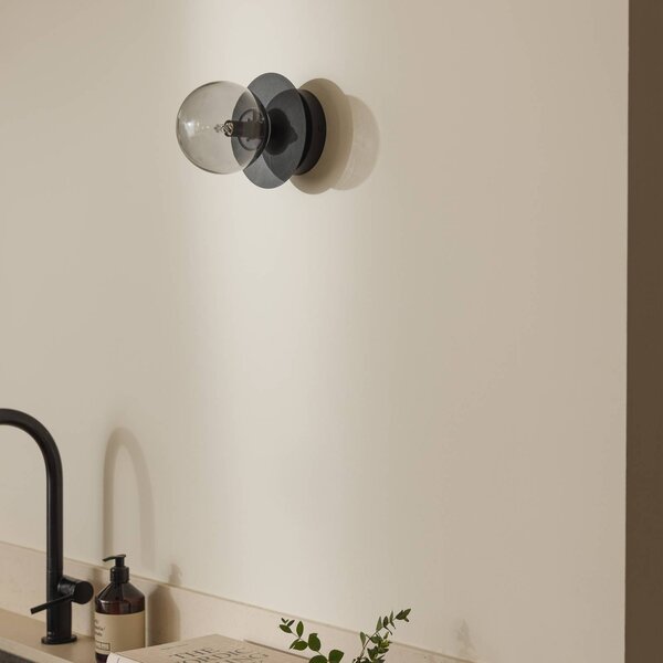 Globen Lighting nástenné svetlo ART DECO, čierna/sivá Ø 16 cm IP44, Hliník / sivá / zinok, Obývacia izba / jedáleň, Sklo, Moderný, Nástenné svietidlo