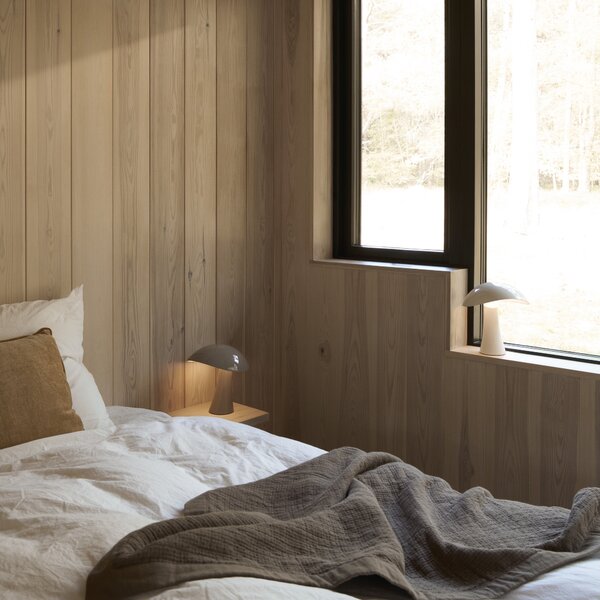 Prenosná lampa Rumee 220, Cloud white – Louis Poulsen