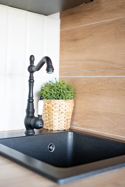 Laveo Chichi, 1-komorový granitový drez 390x480x205 mm, čierna, LAV-SBH_710T