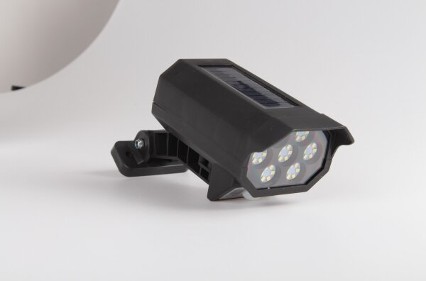 LED maketa bezpečnostnej kamery so senzorom LED/5W/5,5V IP65 + diaľkový ovládač