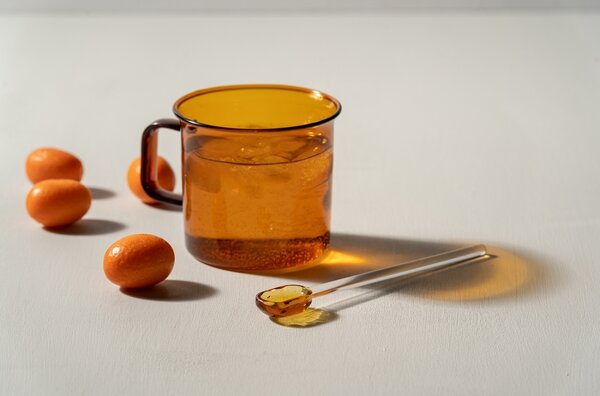 Muurla Hrnček Glass 0,35l, jantárový