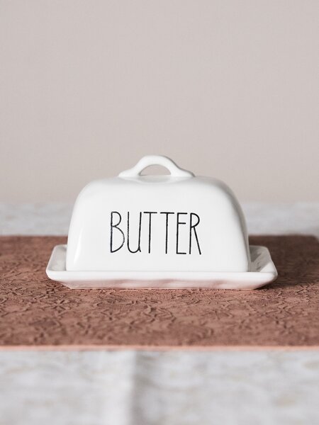 Sinsay - Keramická maslenka s nápisom Butter - biela