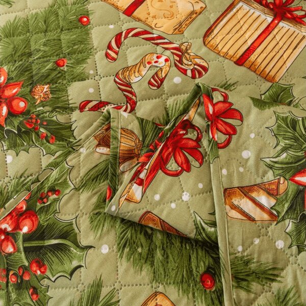 Prehoz na posteľ CHRISTMAS PRESENTS zelený Rozmer: 220 x 240 cm