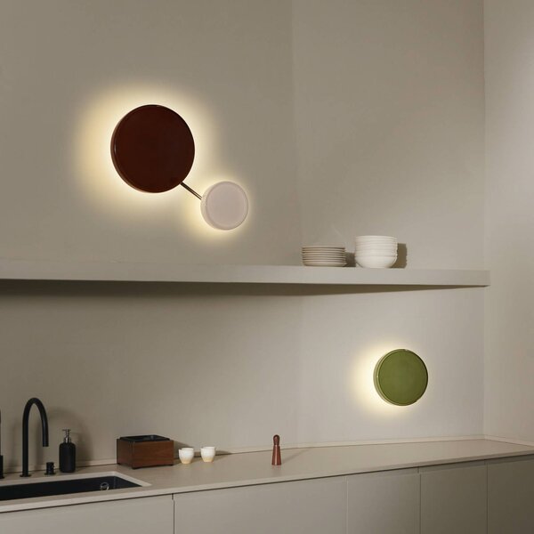 MARSET LED nástenné svetlo Caramel, opálová, Ø 22 cm, TRIAC, sklo, Biela / opálová, Obývacia izba / jedáleň, Sklo, Dizajn, Nástenné svietidlo