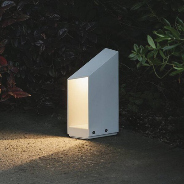 MARSET LED podstavcová lampa Domus, výška 26 cm, biela, hliník, Biela / opálová, Hliník, Dizajn, Vonkajčie stĺpové osvetlenie