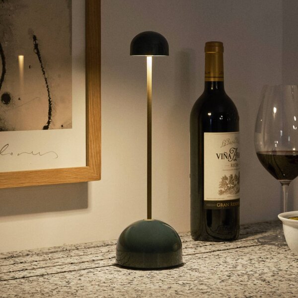 MARSET stolová LED lampa Sips, zelená/zlatá, 31 cm, oceľ, Mosadz / zlato, kov, Dizajn, Stojacie svietidlo
