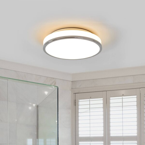 Lindby stropné LED svetlo Lyss, Ø 28 cm, chrómová farba, IP44, Biela / opálová, Kúpeľňa, Sklo, Moderný, Závesné svietidlo