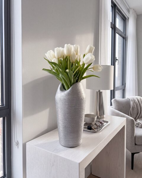 Dekoratívna váza na stôl strieborná kameninová 33 cm elegantná glamour bytové doplnky