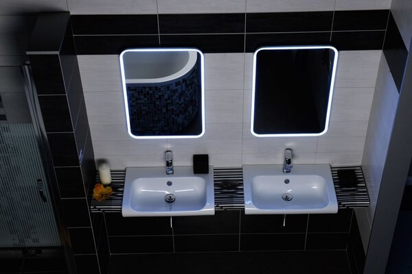 Sapho Sapho, FLOAT LED podsvietené zaoblené zrkadlo v ráme 600x800mm, biela, 22572