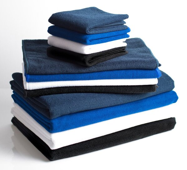 Towel City Rýchloschnúci športový uterák 110x30 - Oceľovo šedá