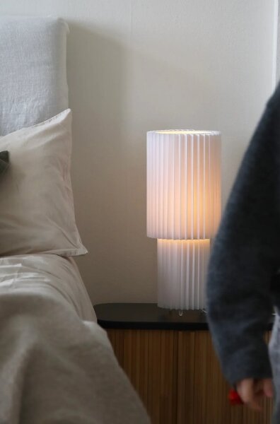 Markslöjd 108897 - Stolová lampa CATIS 1xE27/60W/230V 45 cm biela
